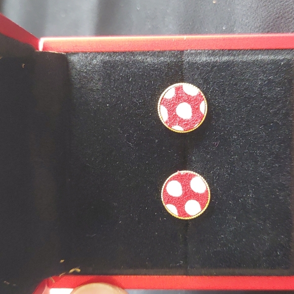 Sweet polka-dot EARRINGS. - Picture 3 of 4